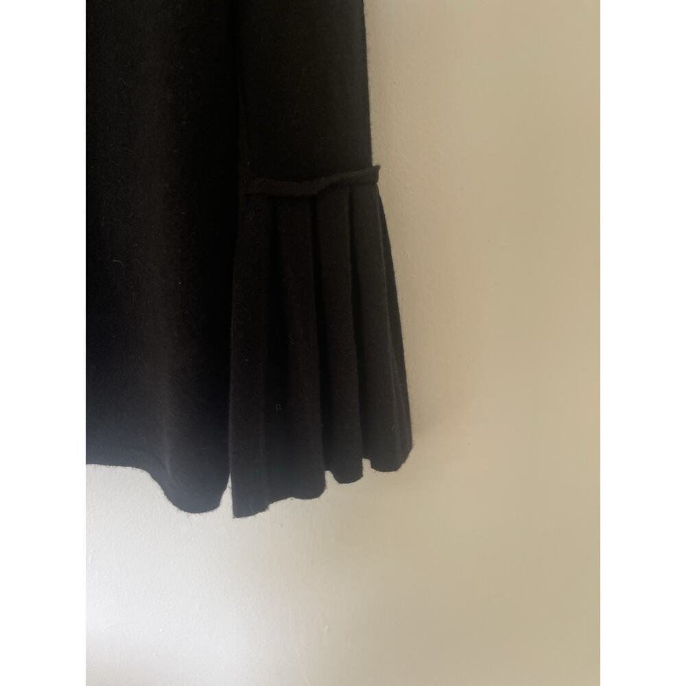 Neiman Marcus 100% Cashmere Bell Sleeve Sweater Size XS Black Knit Pullover - Picture 2 of 4